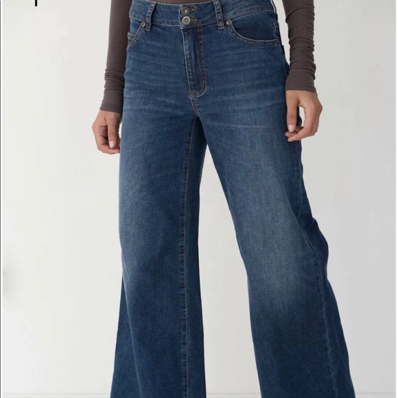 Original NEW Marcellamoda NYC
Model: Benita jeans
Size 6 / 30 - Picture 3 of 7